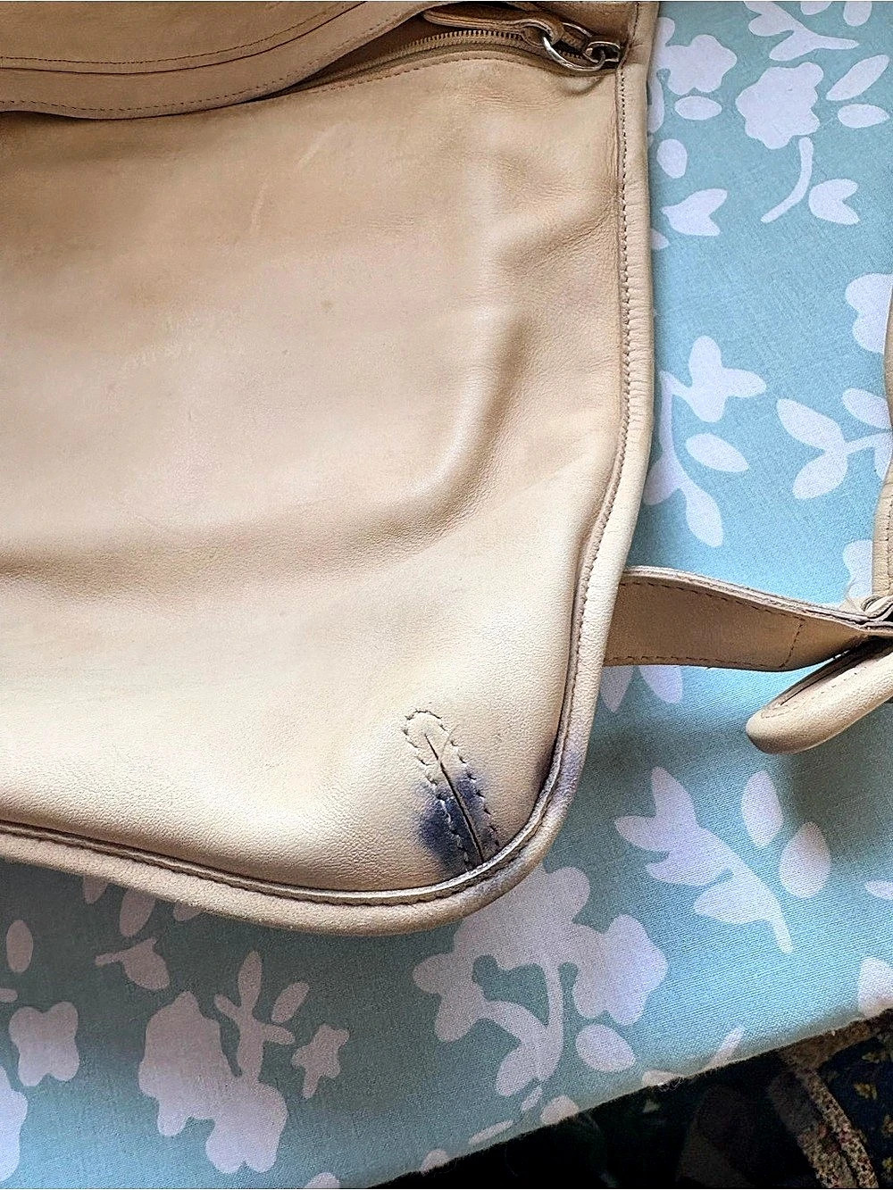 Coach Slim Hippie Backpack Beige Leather - Picture 5 of 9